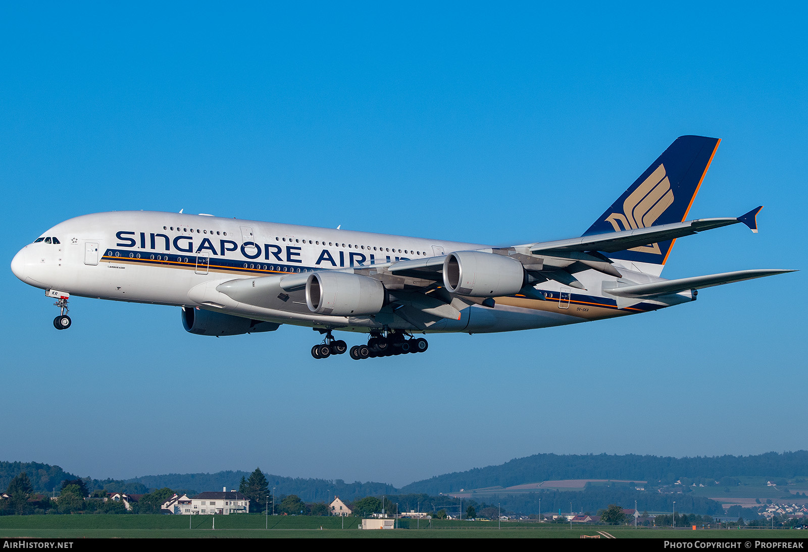 Aircraft Photo of 9V-SKR | Airbus A380-841 | Singapore Airlines | AirHistory.net #611142