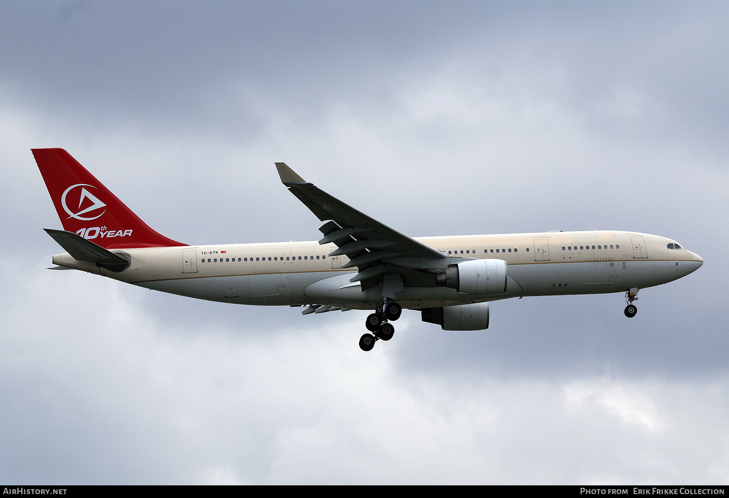 Aircraft Photo of TC-ETK | Airbus A330-223 | Atlasjet Airlines | AirHistory.net #611237