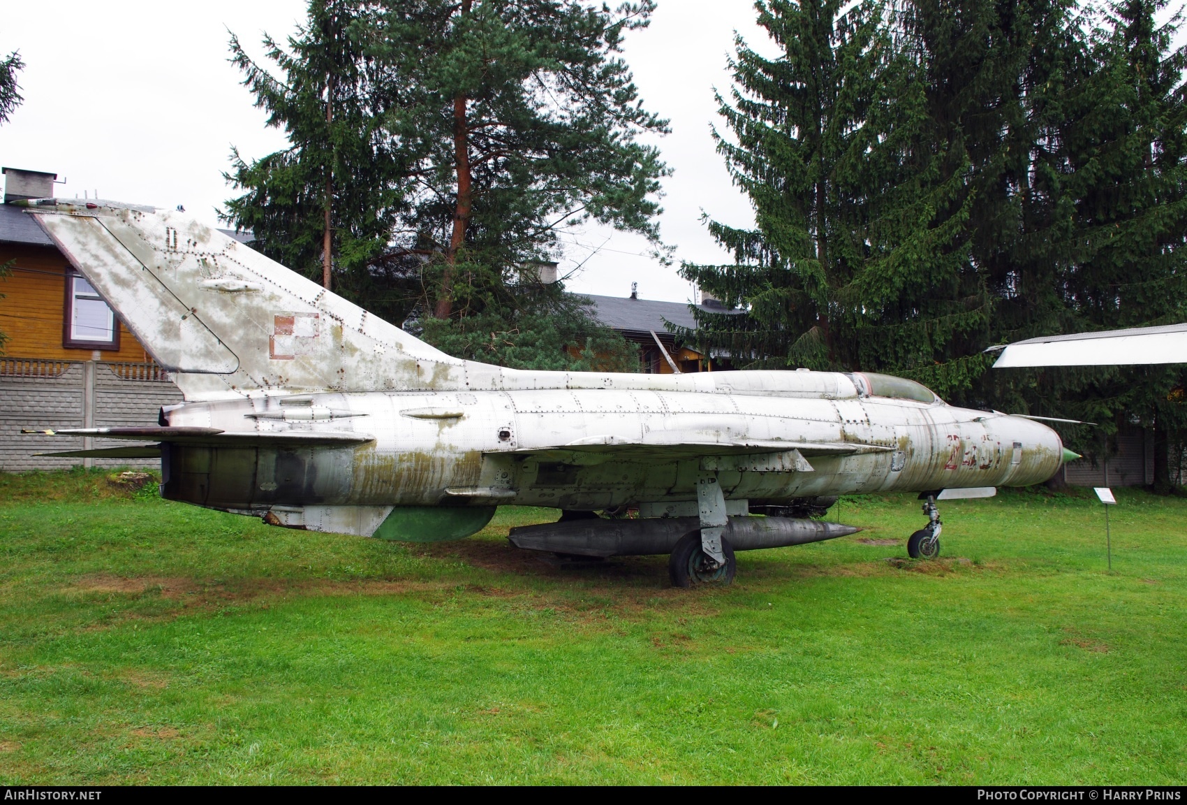 Aircraft Photo of 2401 | Mikoyan-Gurevich MiG-21PF | Poland - Air Force | AirHistory.net #611286