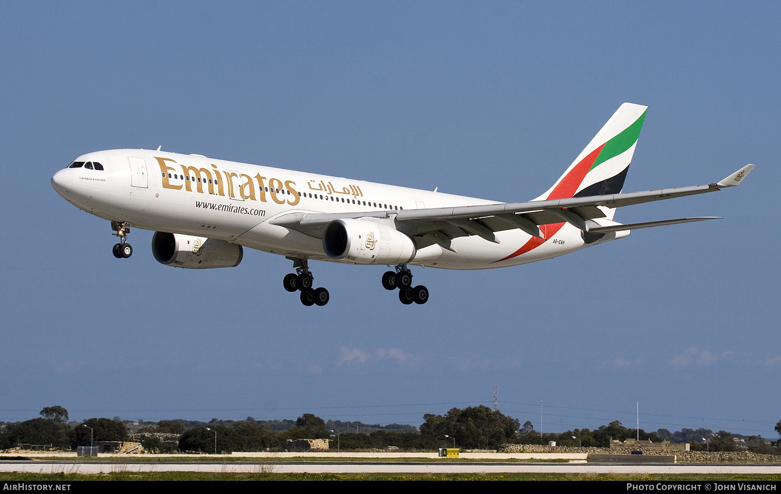 Aircraft Photo of A6-EAH | Airbus A330-243 | Emirates | AirHistory.net #611354