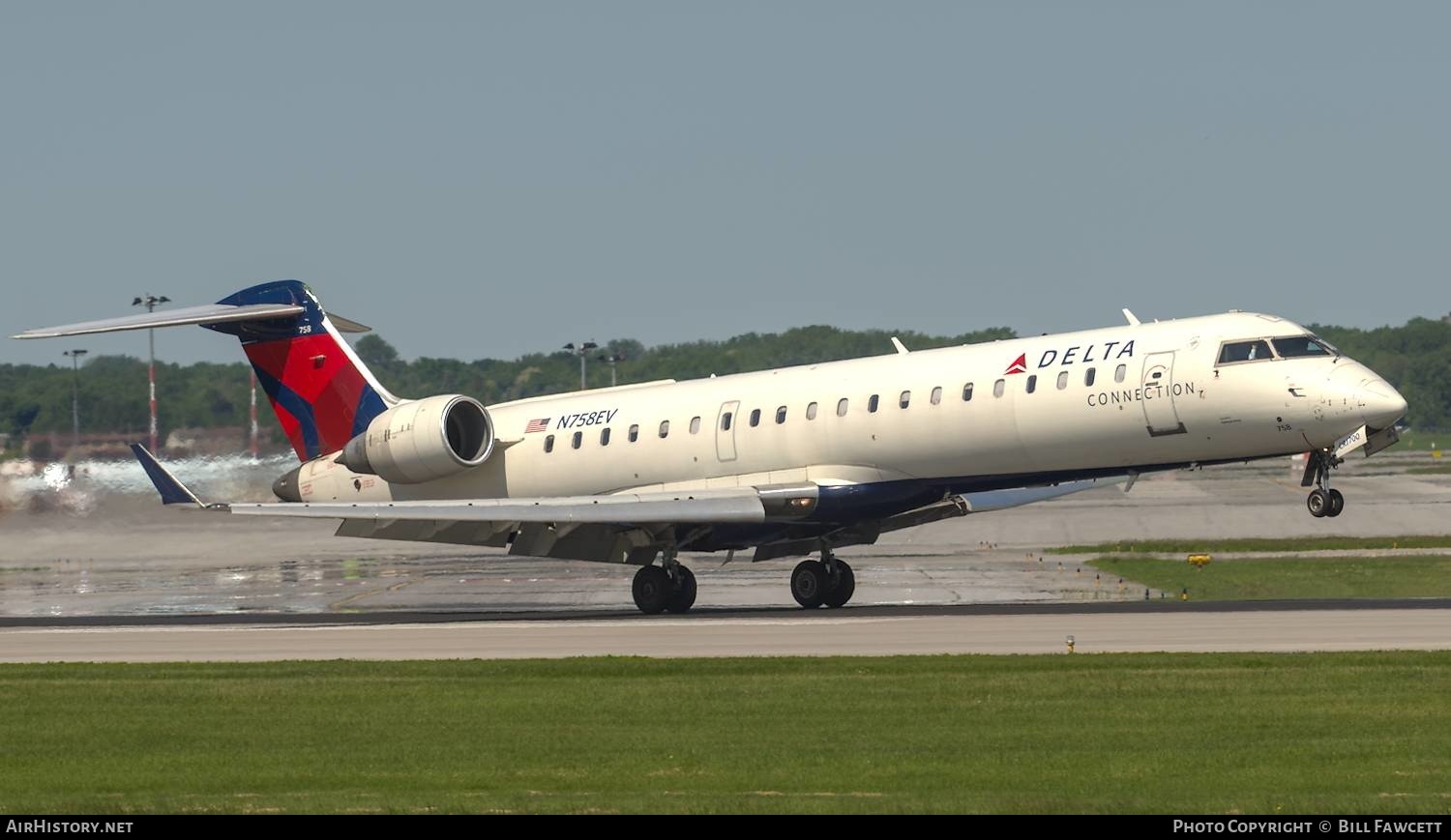 Aircraft Photo of N758EV | Bombardier CRJ-701ER (CL-600-2C10) | Delta Connection | AirHistory.net #611388