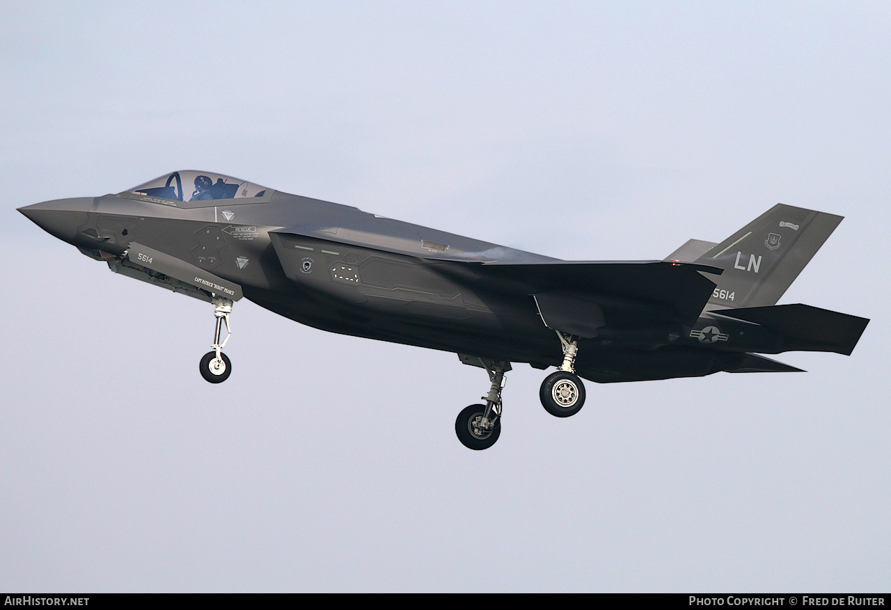 Aircraft Photo of 20-5614 / AF20-5614 | Lockheed Martin F-35A Lightning II | USA - Air Force | AirHistory.net #611470