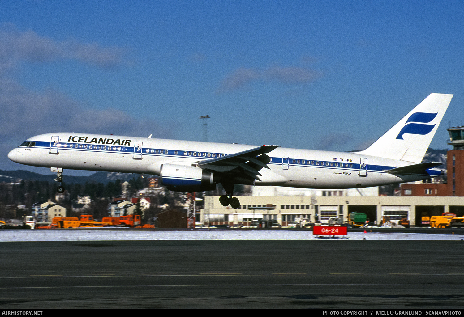 Aircraft Photo of TF-FIK | Boeing 757-28A | Icelandair | AirHistory.net #611597