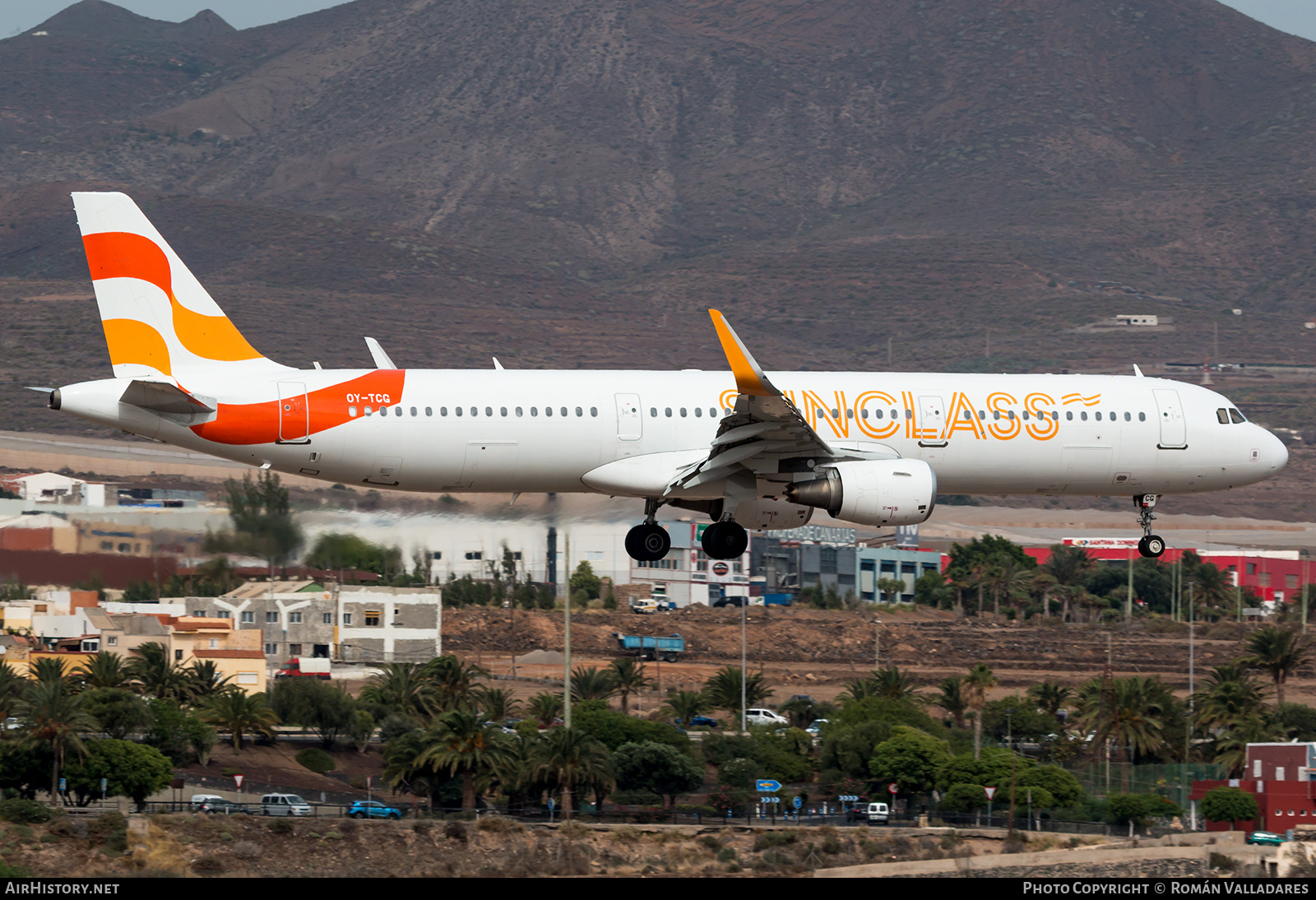 Aircraft Photo of OY-TCG | Airbus A321-211 | Sunclass Airlines | AirHistory.net #611622