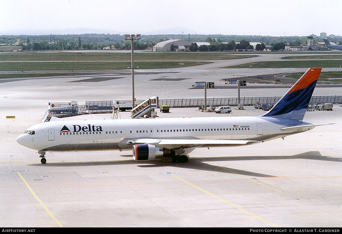 Aircraft Photo of N190DN | Boeing 767-332/ER | Delta Air Lines | AirHistory.net #611798