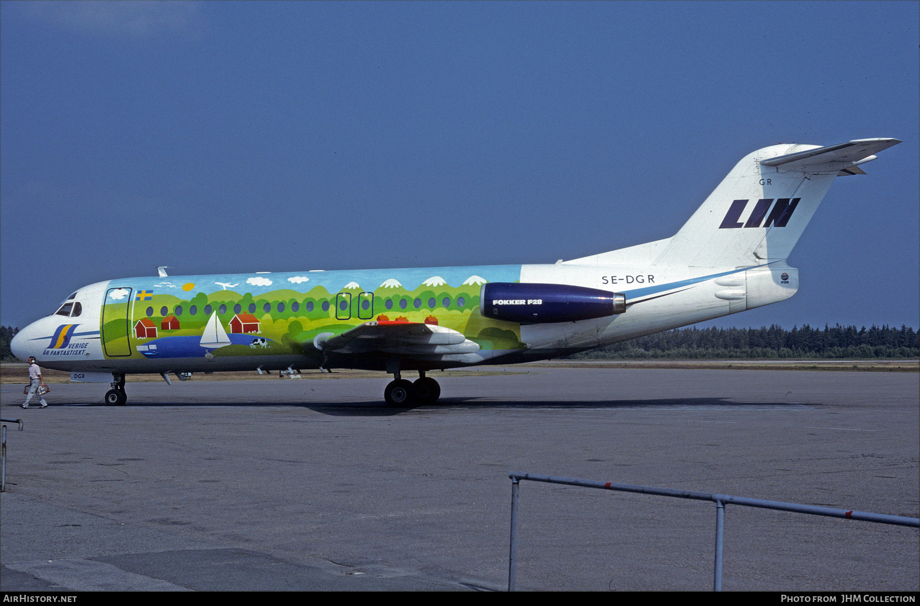 Aircraft Photo of SE-DGR | Fokker F28-4000 Fellowship | Linjeflyg | AirHistory.net #611878