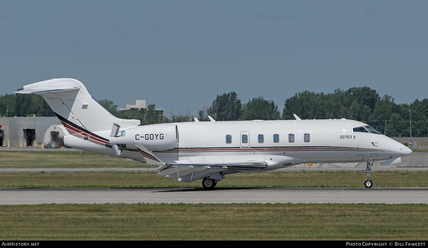 Aircraft Photo of C-GOYG | Bombardier Challenger 350 (BD-100-1A10) | AirHistory.net #611941