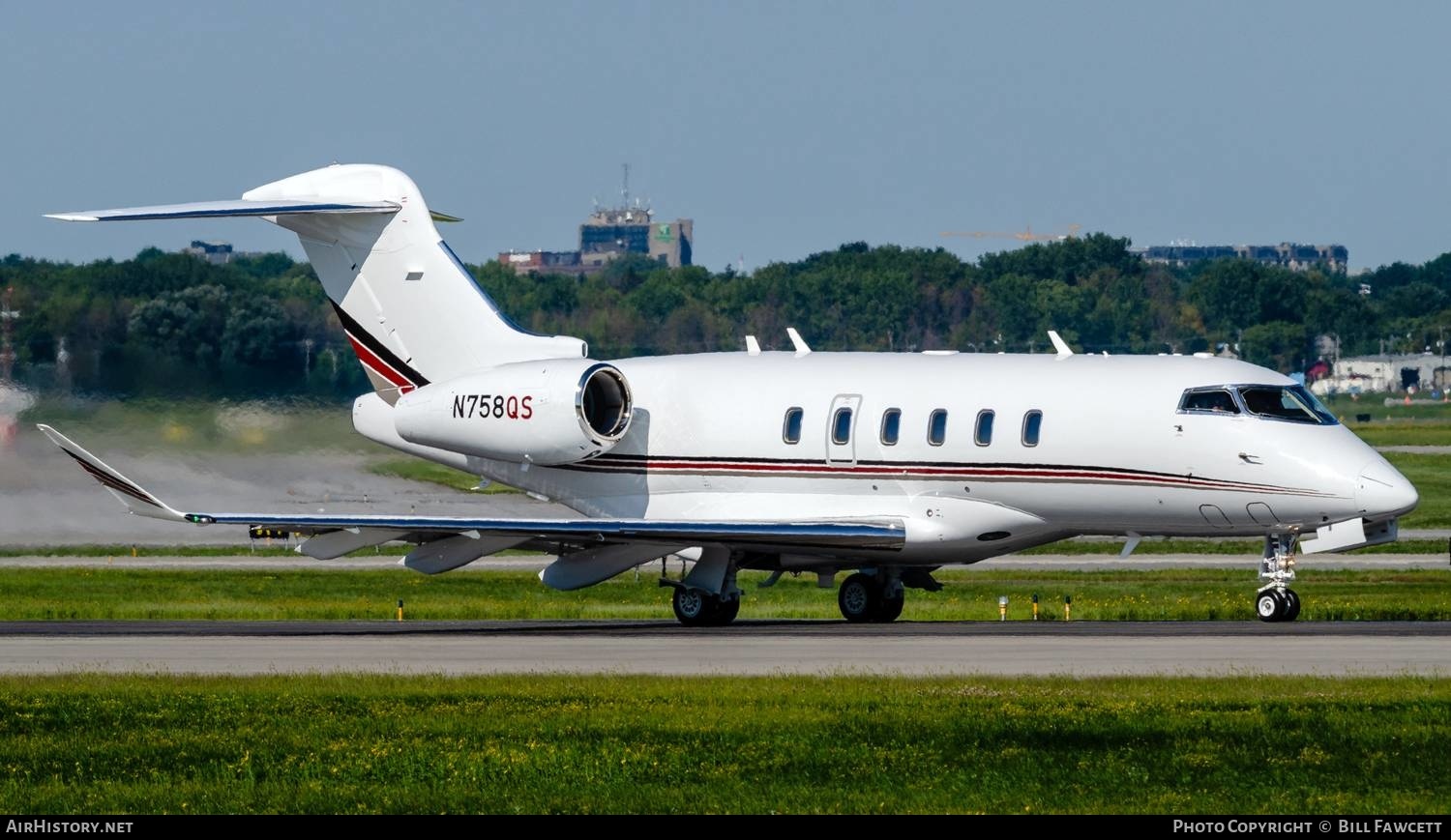 Aircraft Photo of N758QS | Bombardier Challenger 350 (BD-100-1A10) | AirHistory.net #611946