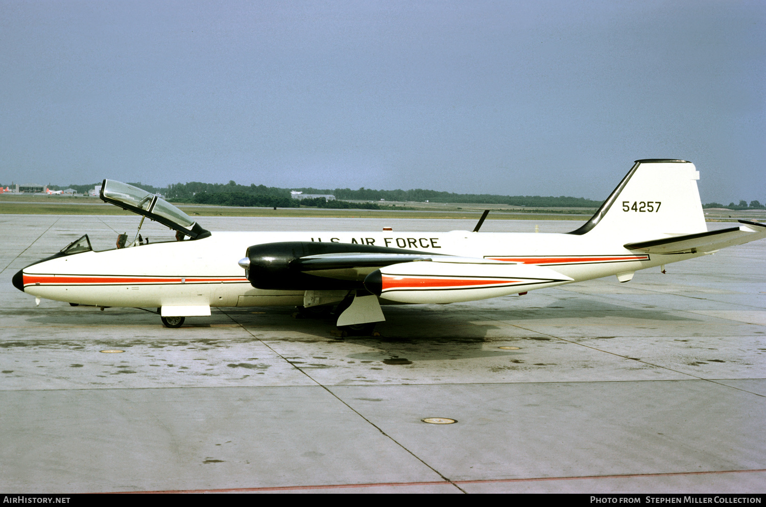 Aircraft Photo of 55-4257 | Martin B-57E Canberra | USA - Air Force | AirHistory.net #611986