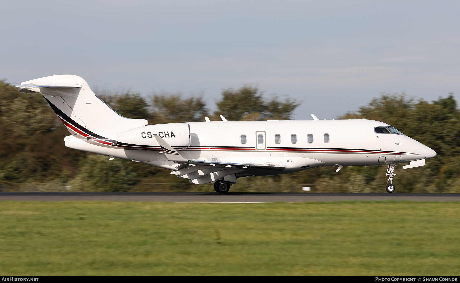 Aircraft Photo of CS-CHA | Bombardier Challenger 350 (BD-100-1A10) | AirHistory.net #612008