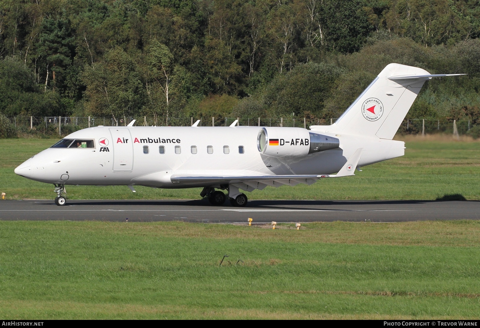 Aircraft Photo of D-AFAB | Bombardier Challenger 604 (CL-600-2B16) | FAI Ambulance | AirHistory.net #612058