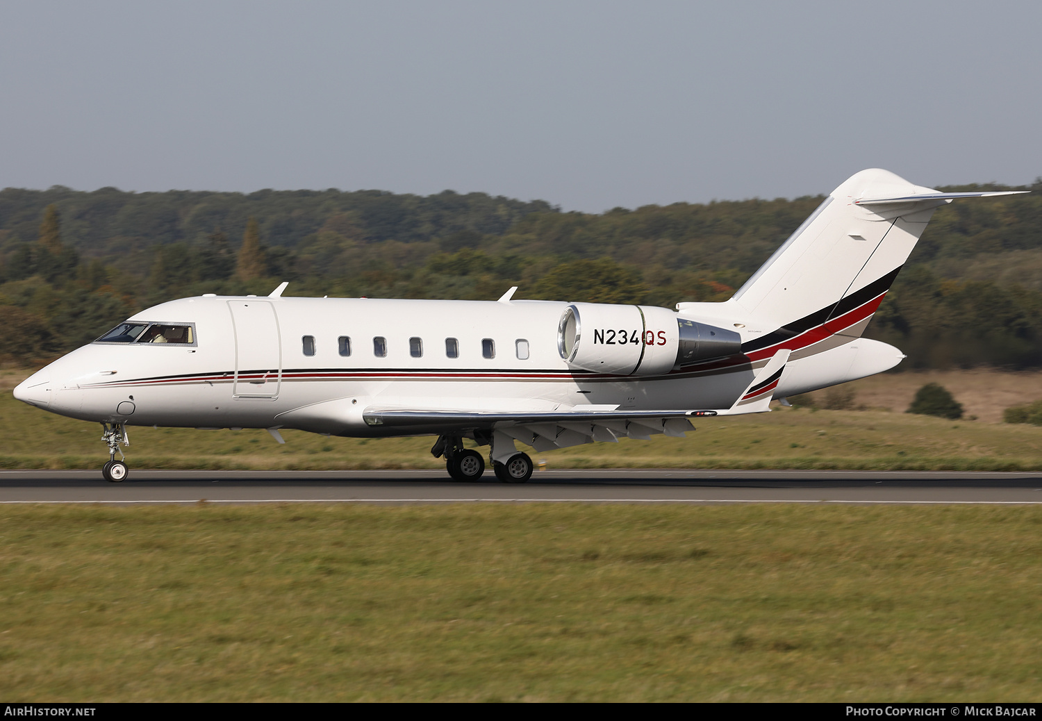 Aircraft Photo of N234QS | Bombardier Challenger 650 (CL-600-2B16) | AirHistory.net #612109