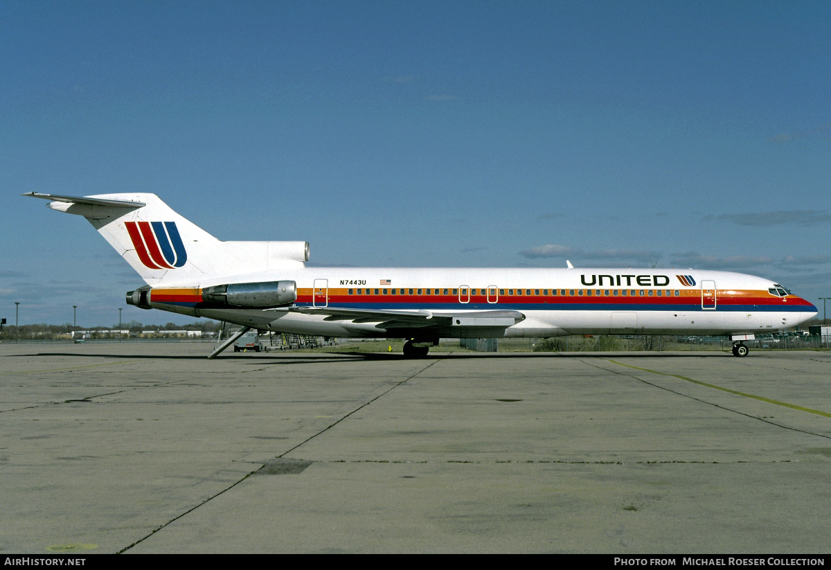 Aircraft Photo of N7443U | Boeing 727-222/Adv | United Airlines | AirHistory.net #612146