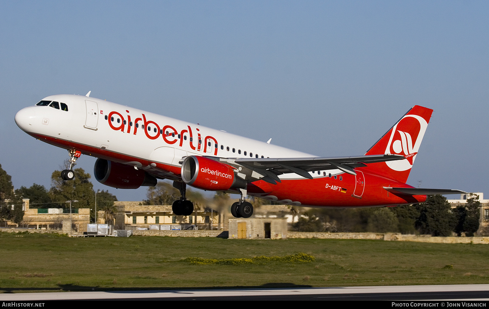 Aircraft Photo of D-ABFT | Airbus A320-214 | Air Berlin | AirHistory.net #612155
