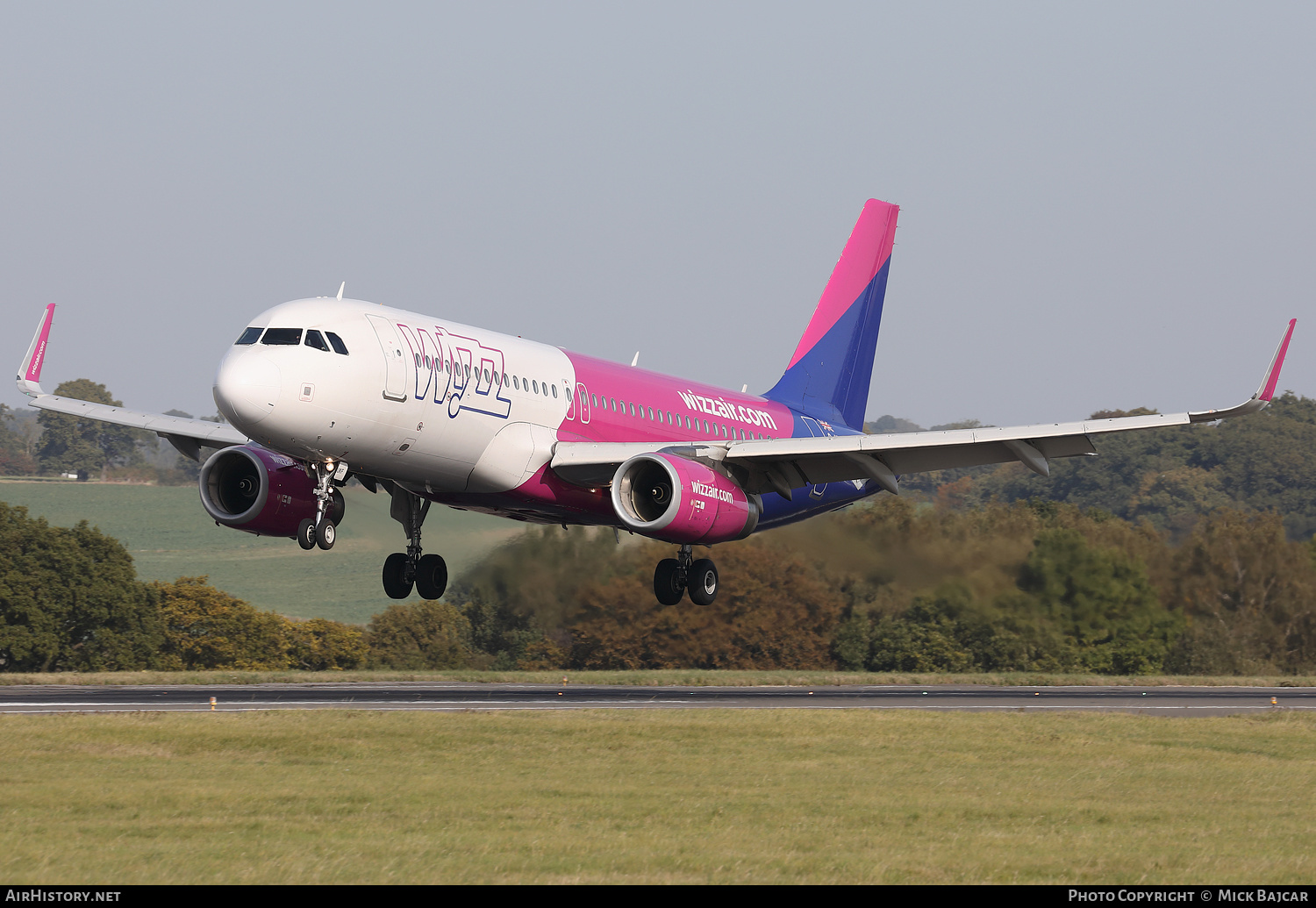 Aircraft Photo of G-WUKF | Airbus A320-232 | Wizz Air | AirHistory.net #612293