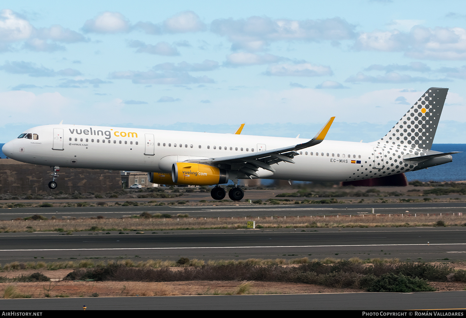 Aircraft Photo of EC-MHS | Airbus A321-231 | Vueling Airlines | AirHistory.net #612371