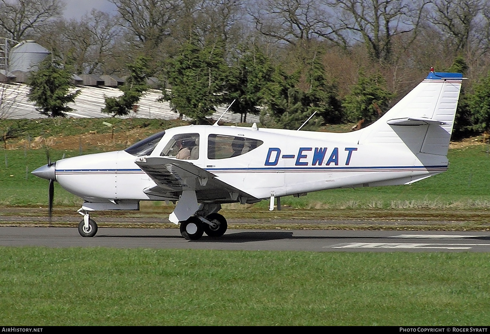 Aircraft Photo of D-EWAT | Commander 114B | AirHistory.net #612435