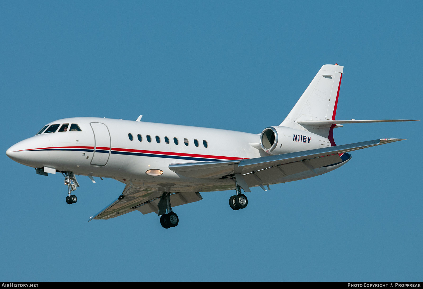 Aircraft Photo of N11BV | Dassault Falcon 2000 | AirHistory.net #612601