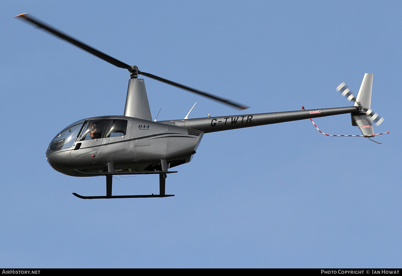 Aircraft Photo of G-TWTR | Robinson R-44 Raven II | AirHistory.net #612666