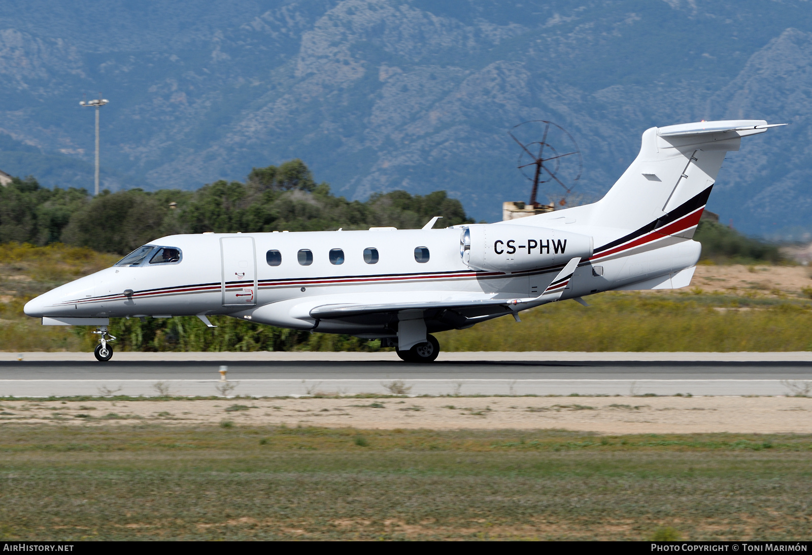 Aircraft Photo of CS-PHW | Embraer EMB-505 Phenom 300 | AirHistory.net #612731