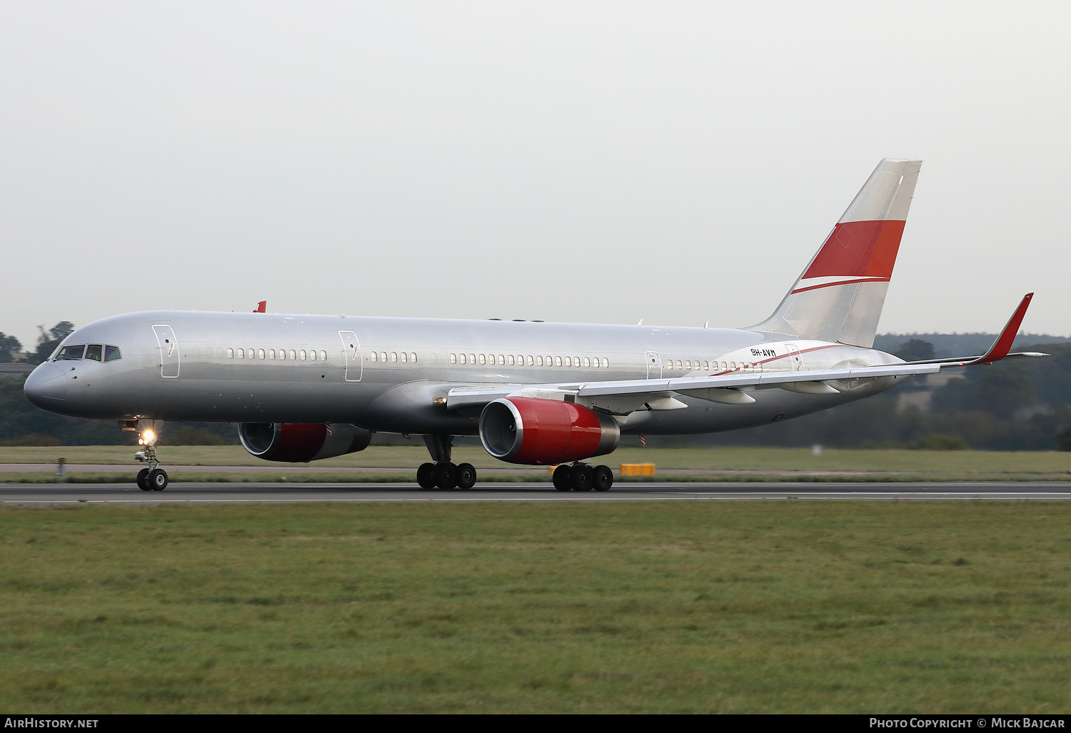 Aircraft Photo of 9H-AVM | Boeing 757-23A | AirHistory.net #612810