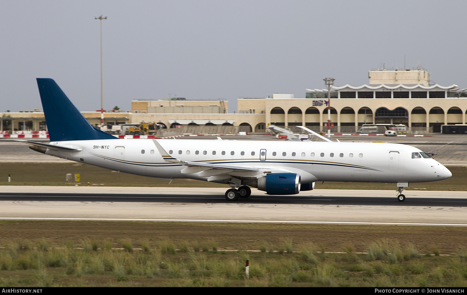 Aircraft Photo of 9H-NYC | Embraer Lineage 1000 (ERJ-190-100ECJ) | AirHistory.net #613117