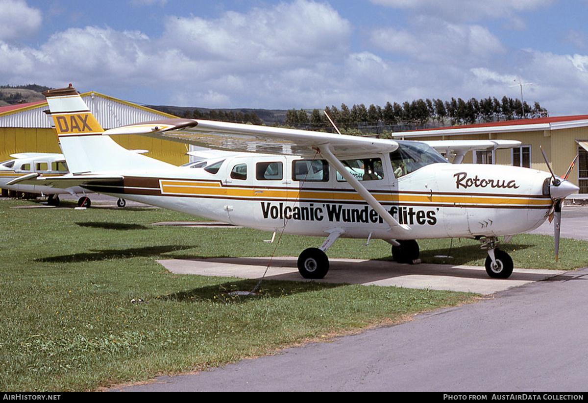 Aircraft Photo of ZK-DAX / DAX | Cessna 207 Skywagon 207 | Rotorua's Volcanic Wunderflites | AirHistory.net #613138