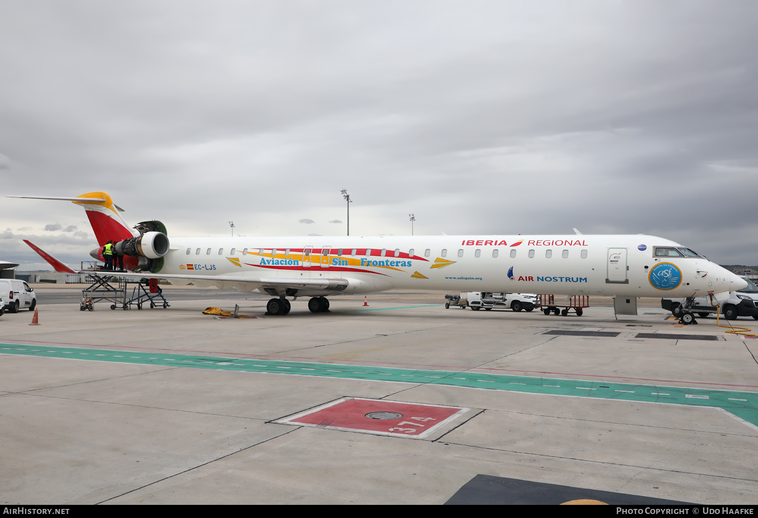 Aircraft Photo of EC-LJS | Bombardier CRJ-1000EE (CL-600-2E25) | Air Nostrum | AirHistory.net #613193