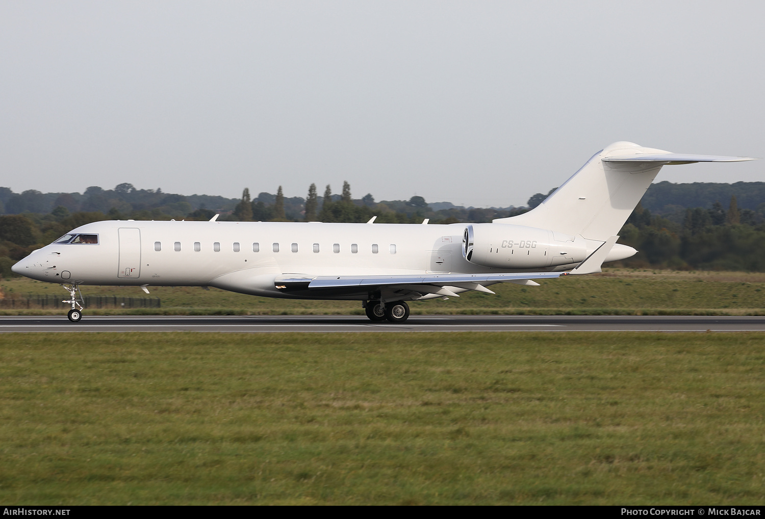 Aircraft Photo of CS-DSG | Bombardier Global 6000 (BD-700-1A10) | AirHistory.net #613242