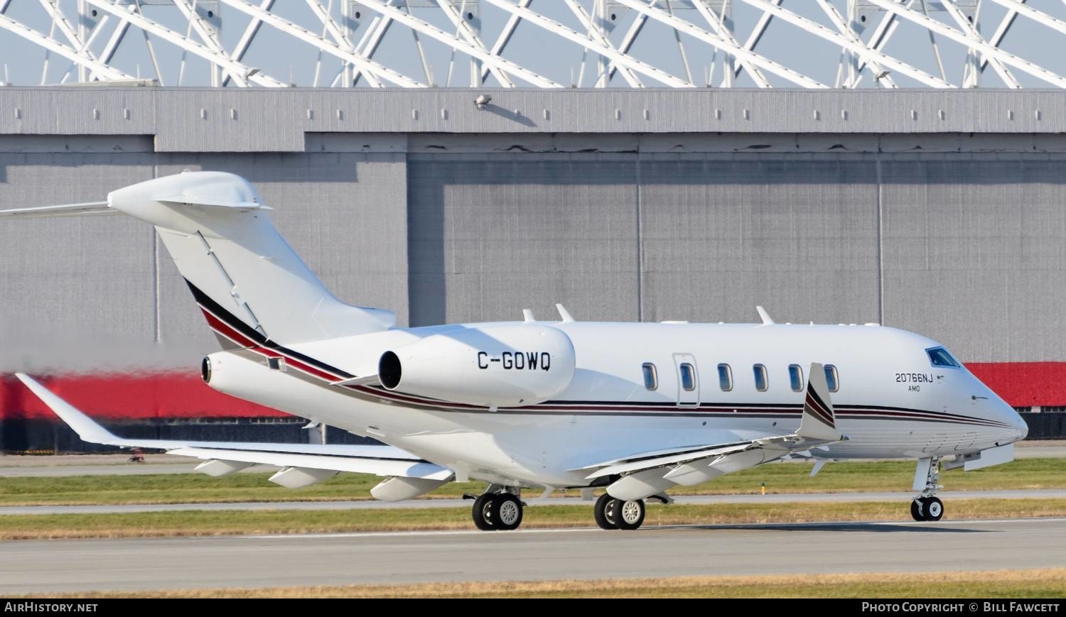 Aircraft Photo of C-GOWQ | Bombardier Challenger 350 (BD-100-1A10) | AirHistory.net #613254