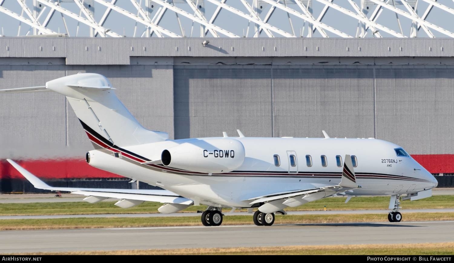 Aircraft Photo of C-GOWQ | Bombardier Challenger 350 (BD-100-1A10) | AirHistory.net #613254