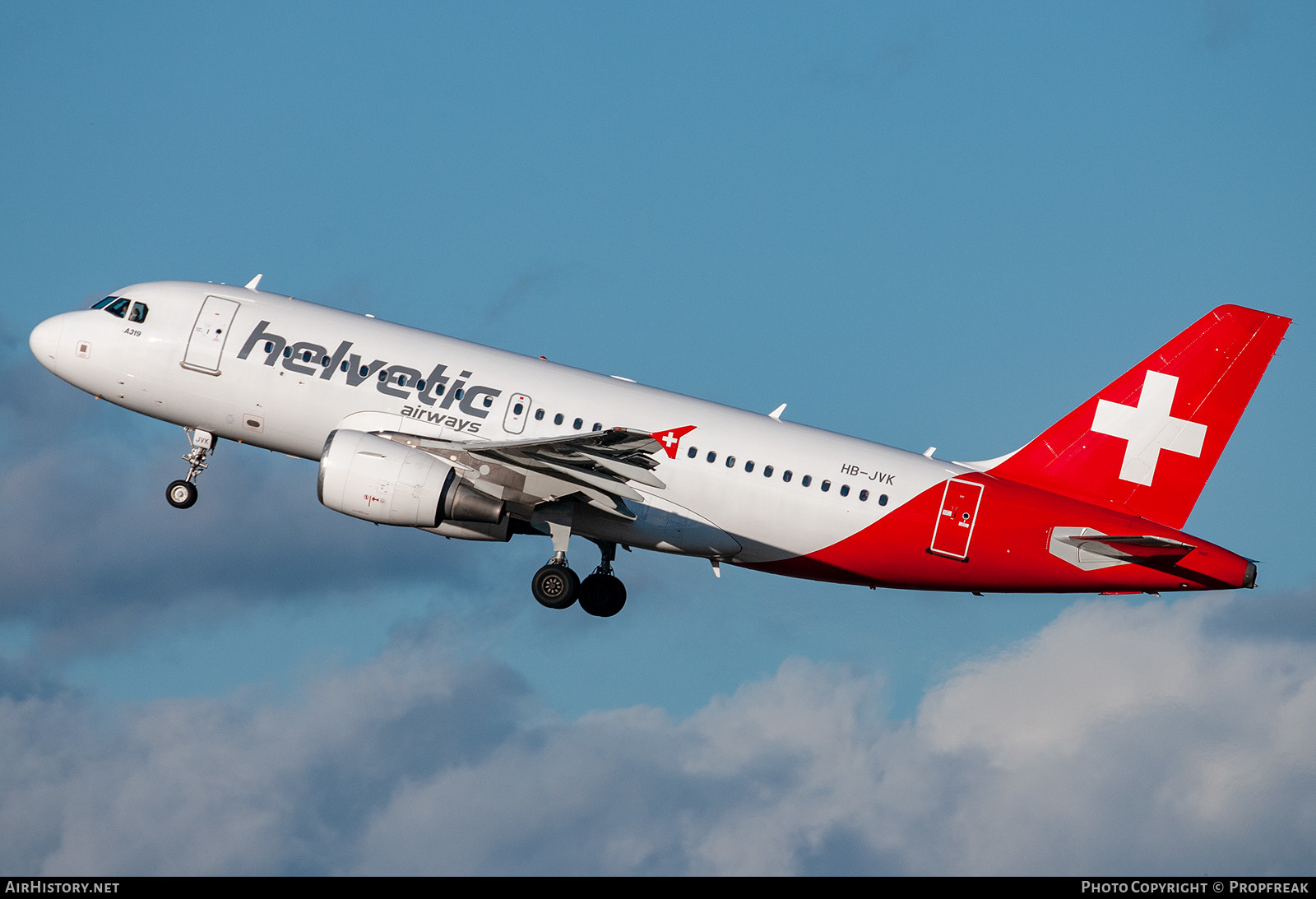 Aircraft Photo of HB-JVK | Airbus A319-112 | Helvetic Airways | AirHistory.net #613378