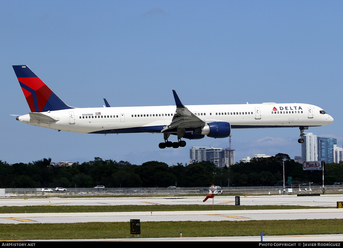 Aircraft Photo of N588NW | Boeing 757-351 | Delta Air Lines | AirHistory.net #613389