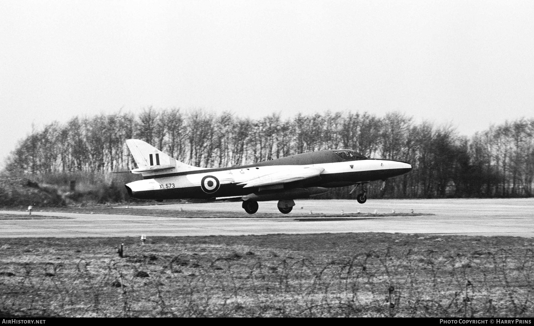 Aircraft Photo of XL573 | Hawker Hunter T7 | UK - Air Force | AirHistory.net #613459
