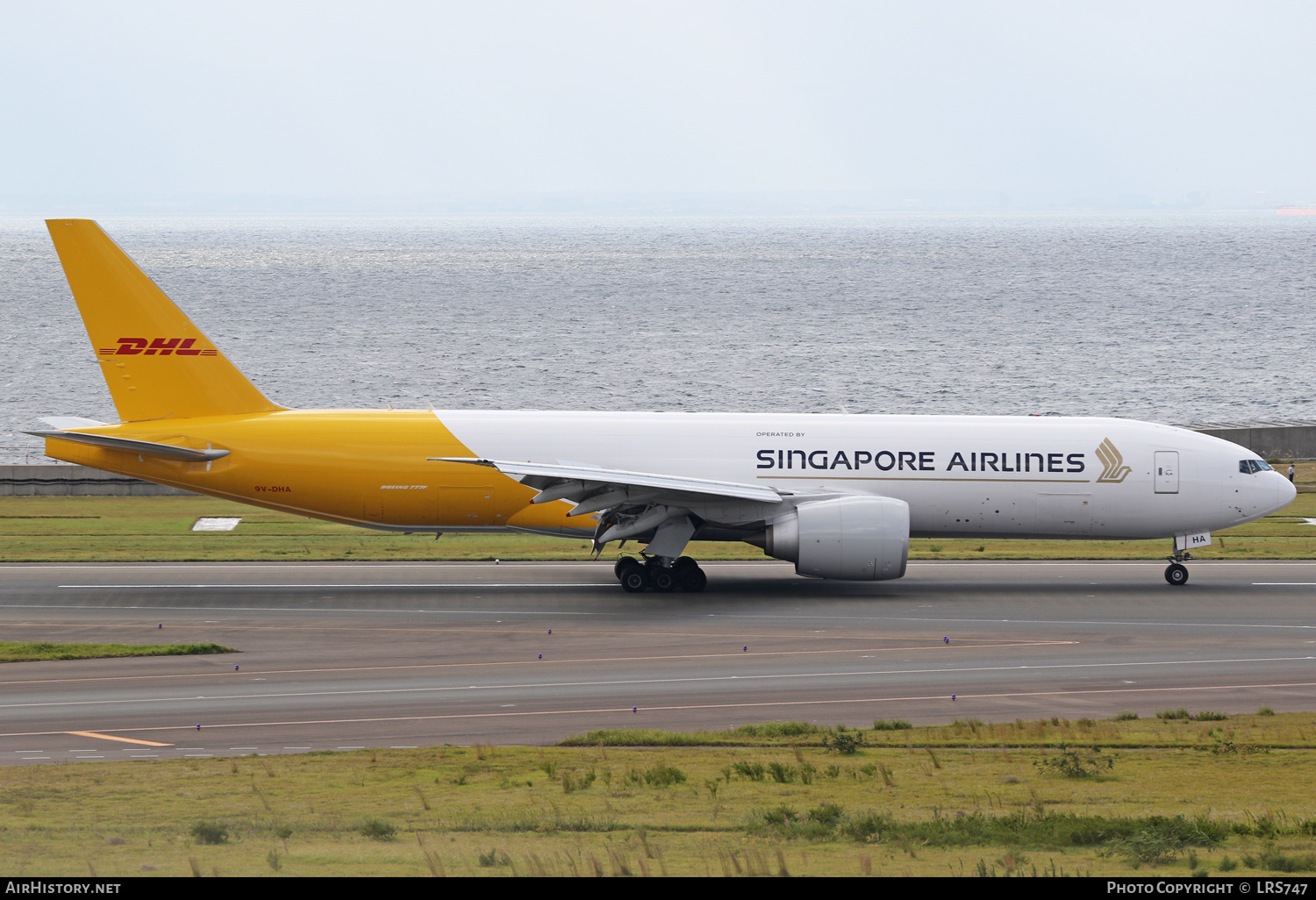 Aircraft Photo of 9V-DHA | Boeing 777-F | Singapore Airlines | AirHistory.net #613535