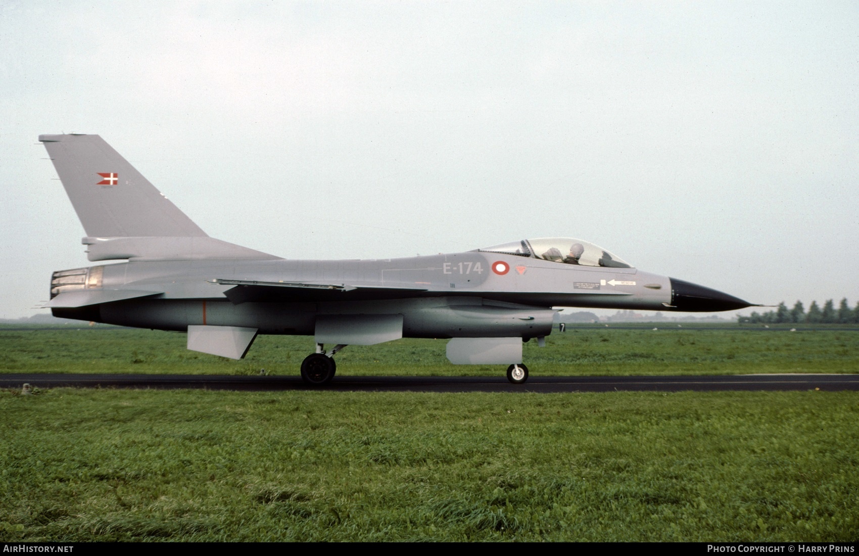 Aircraft Photo of E-174 | General Dynamics F-16A Fighting Falcon | Denmark - Air Force | AirHistory.net #613581