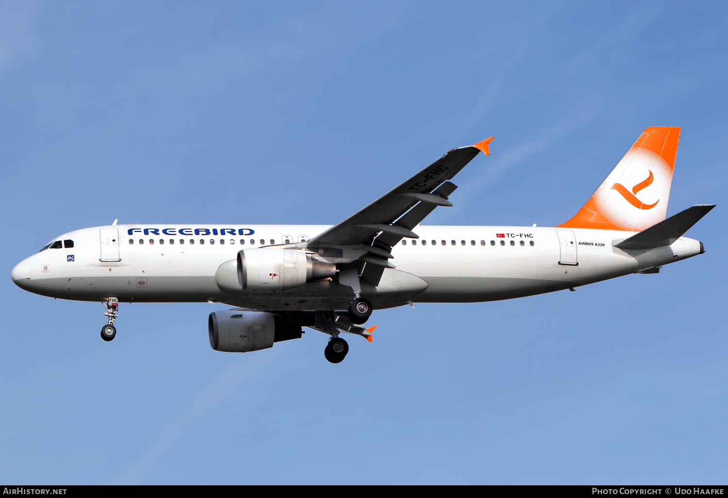 Aircraft Photo of TC-FHC | Airbus A320-214 | Freebird Airlines | AirHistory.net #613679