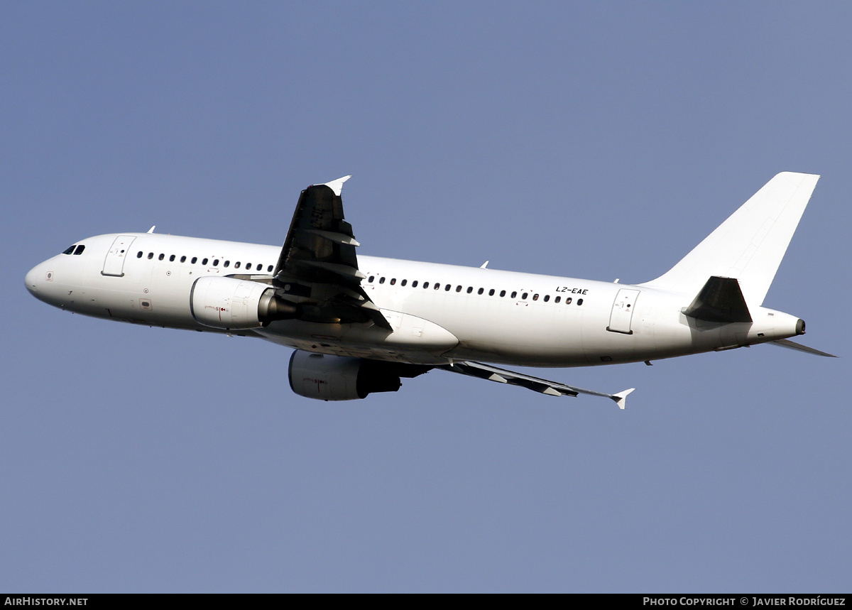 Aircraft Photo of LZ-EAE | Airbus A320-214 | AirHistory.net #613734