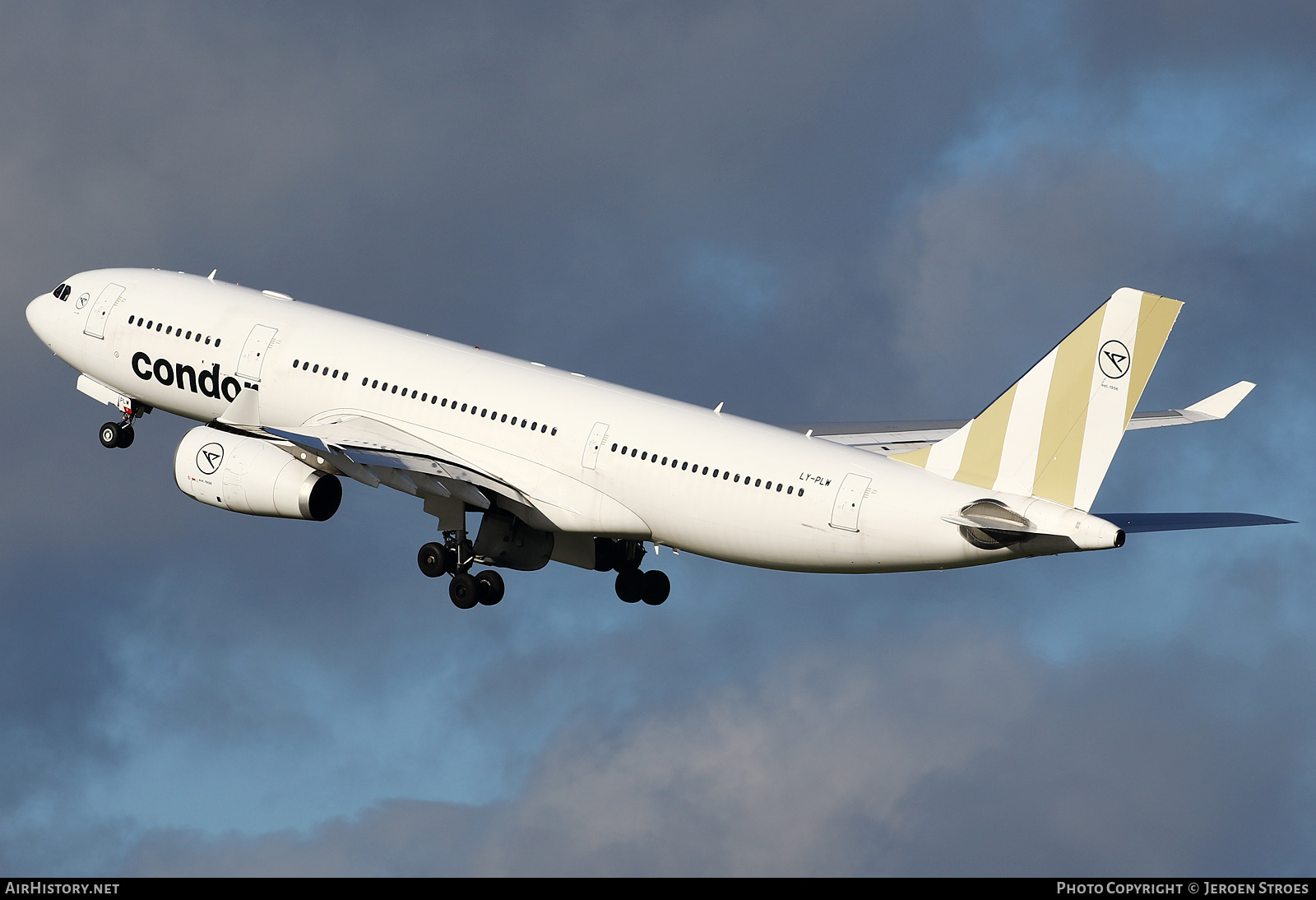 Aircraft Photo of LY-PLW | Airbus A330-243 | Condor Flugdienst | AirHistory.net #613743