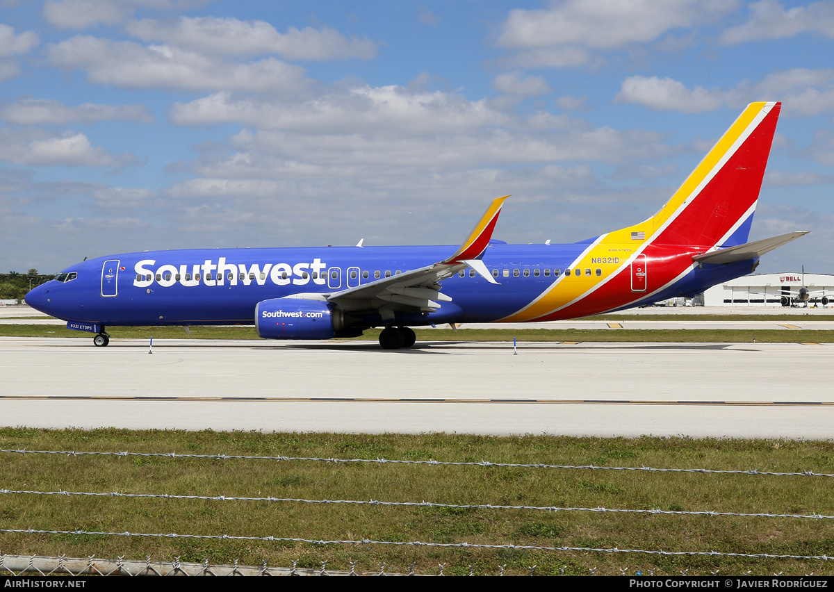Aircraft Photo of N8321D | Boeing 737-8H4 | Southwest Airlines | AirHistory.net #613755