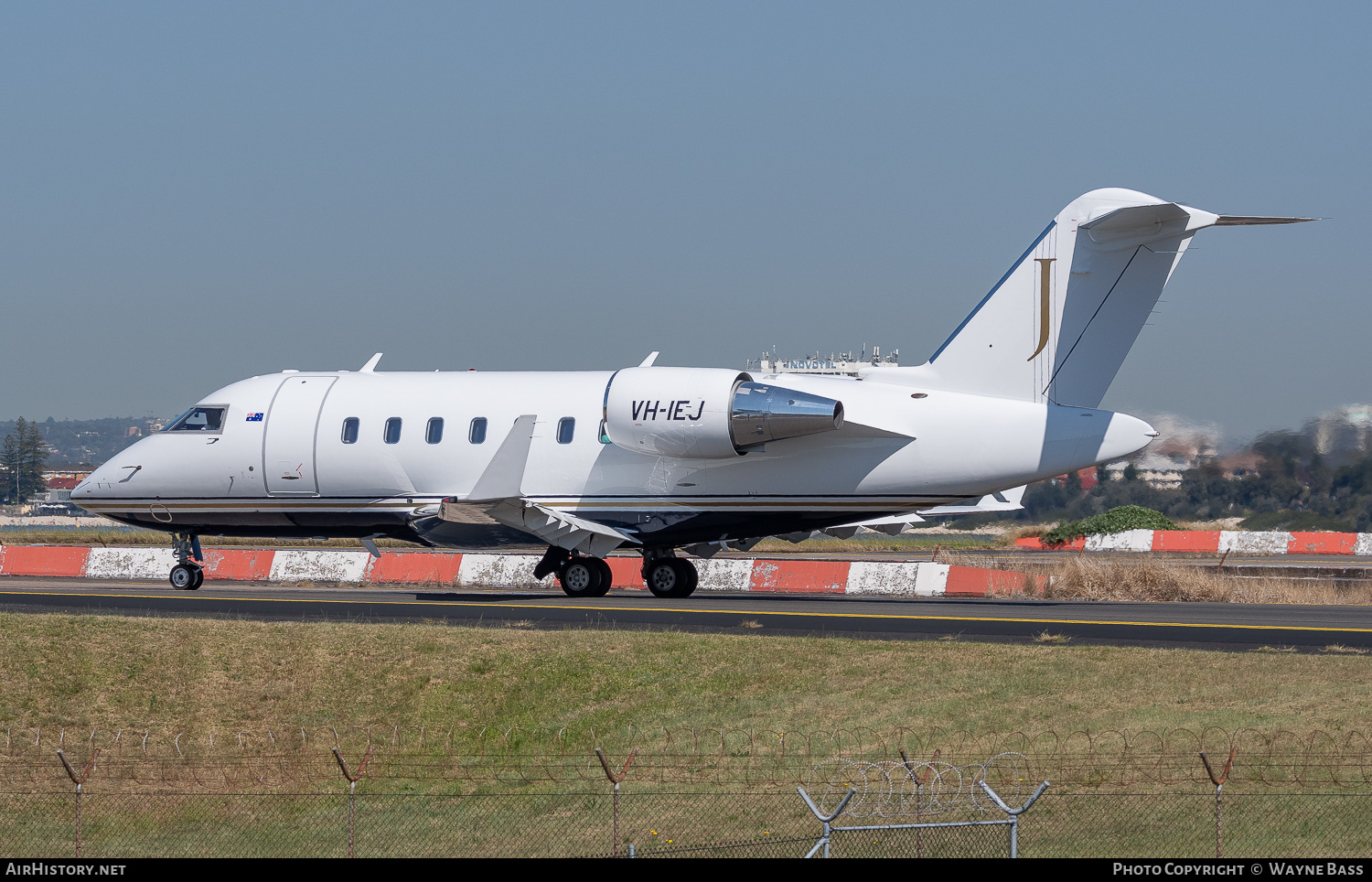 Aircraft Photo of VH-IEJ | Bombardier Challenger 604 (CL-600-2B16) | AirHistory.net #613844
