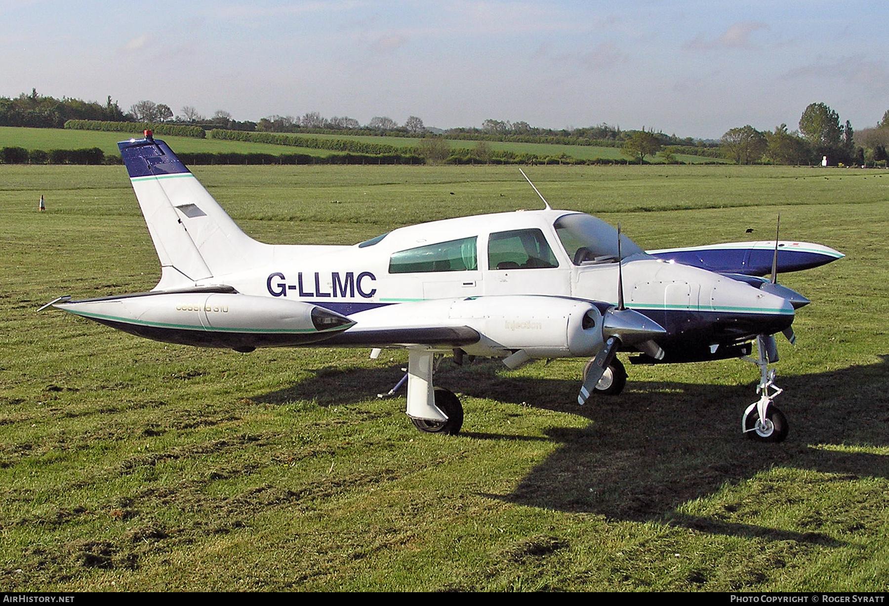 Aircraft Photo of G-LLMC | Cessna T310Q | AirHistory.net #613918