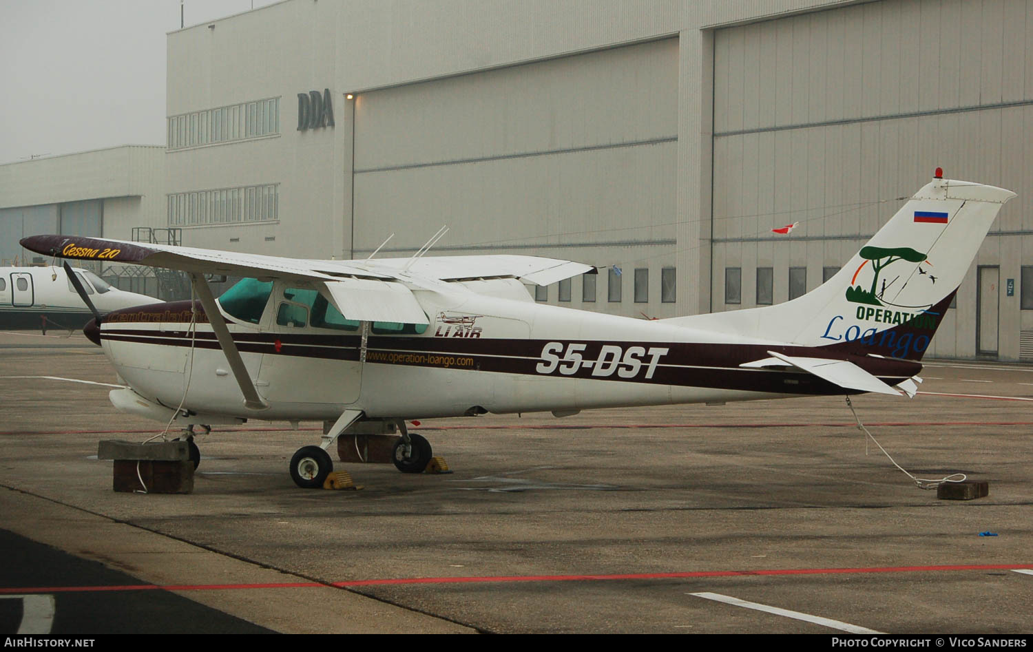 Aircraft Photo of S5-DST | Cessna 210 | Li Air | AirHistory.net #613985