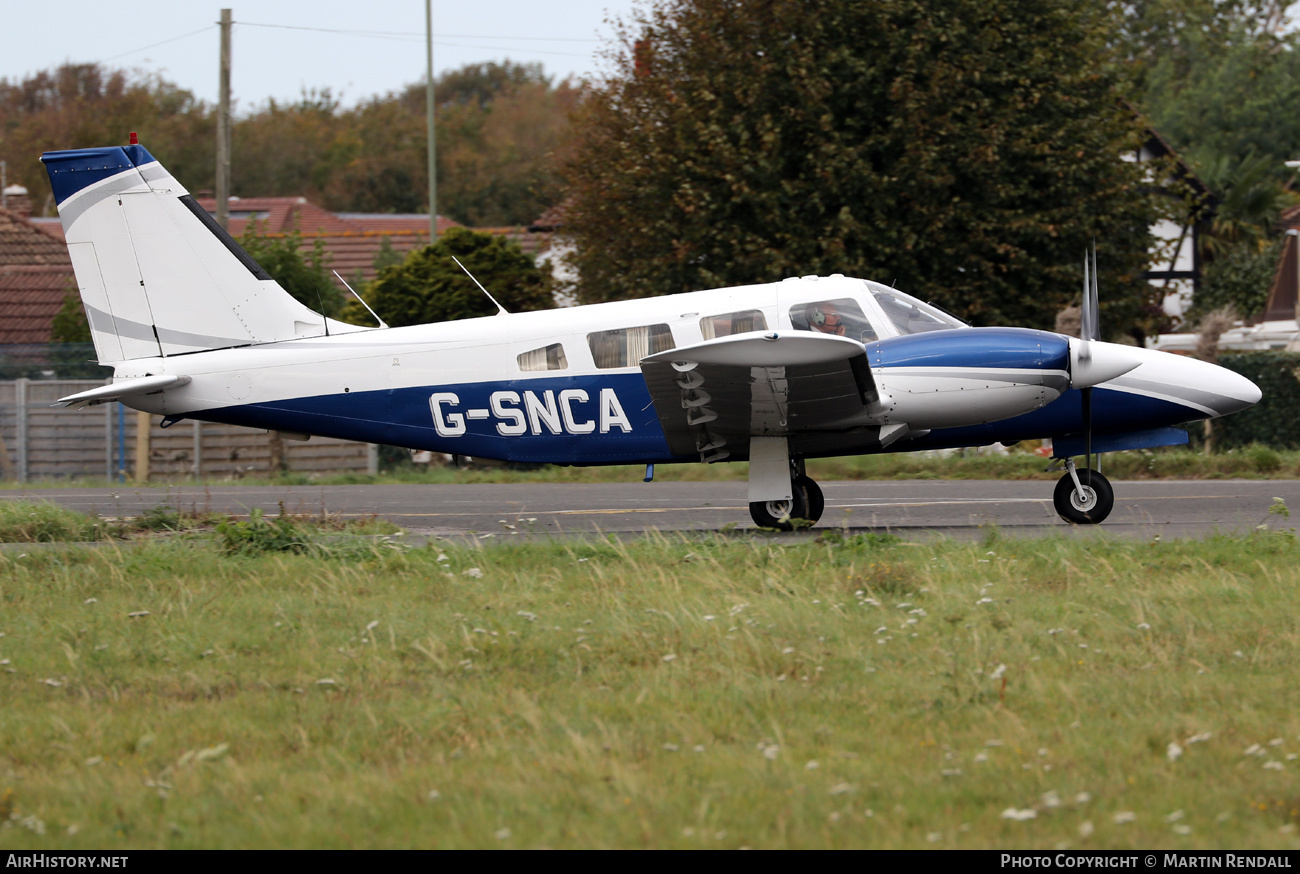 Aircraft Photo of G-SNCA | Piper PA-34-200T Seneca II | AirHistory.net #614028
