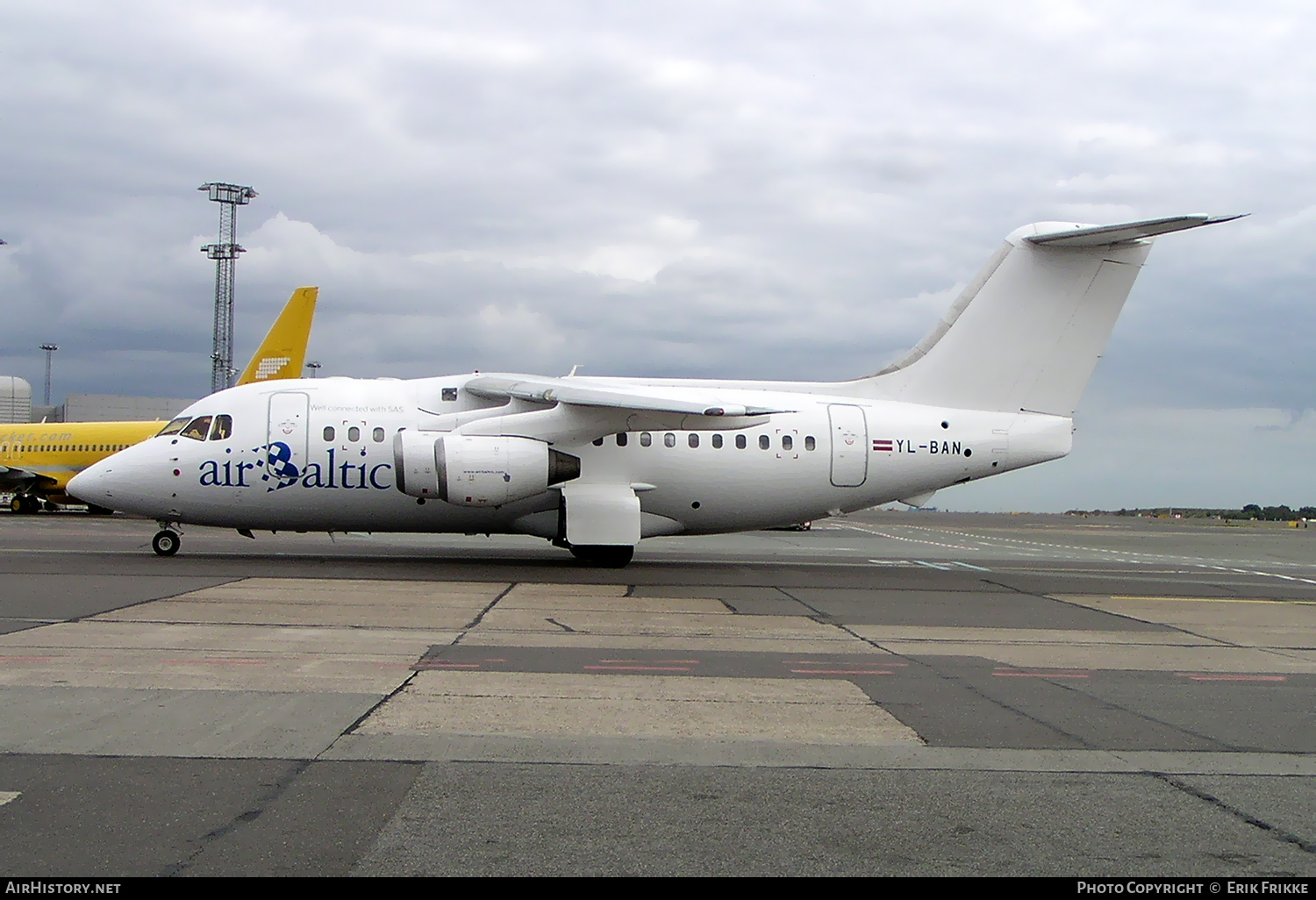 Aircraft Photo of YL-BAN | British Aerospace Avro 146-RJ70 | AirBaltic | AirHistory.net #614041