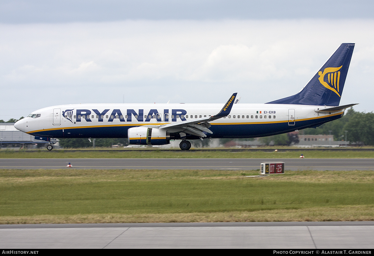 Aircraft Photo of EI-EKB | Boeing 737-8AS | Ryanair | AirHistory.net #614085