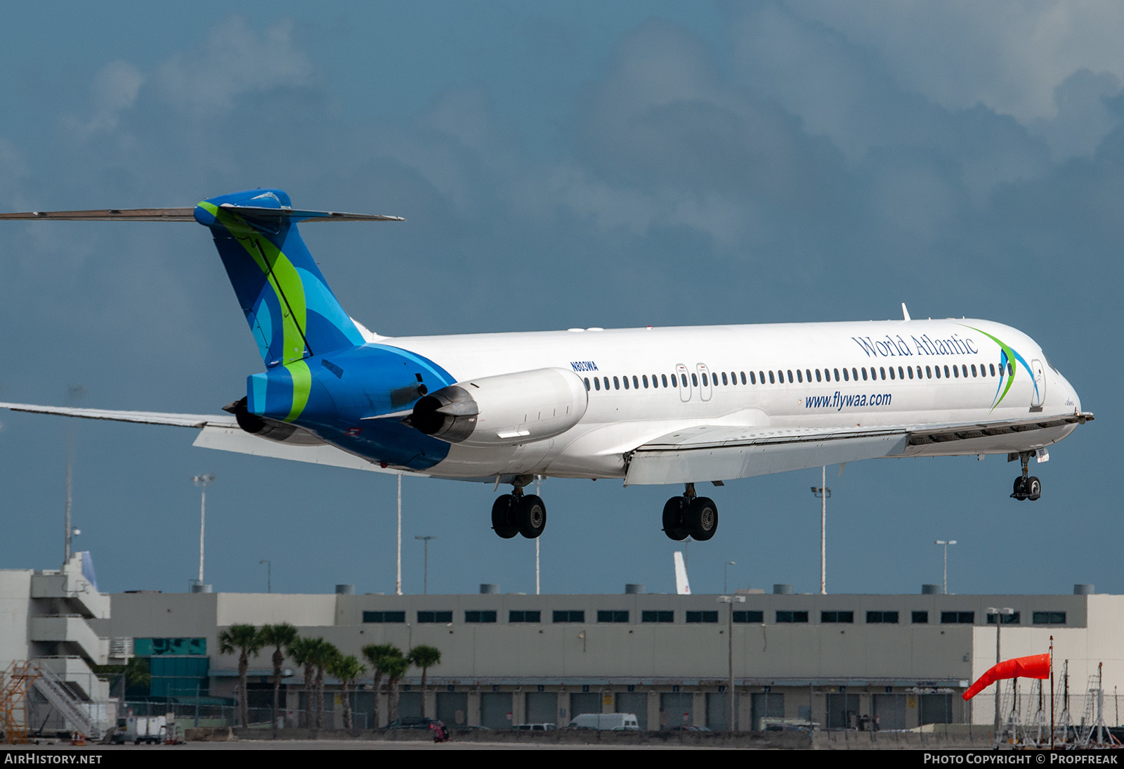 Aircraft Photo of N803WA | McDonnell Douglas MD-82 (DC-9-82) | World Atlantic Airlines | AirHistory.net #614093