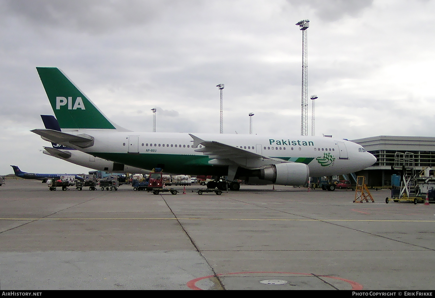 Aircraft Photo of AP-BEU | Airbus A310-308 | Pakistan International Airlines - PIA | AirHistory.net #614132