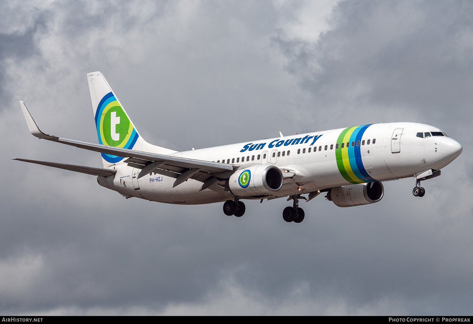 Aircraft Photo of PH-HZJ | Boeing 737-8K2 | Sun Country Airlines | AirHistory.net #614133