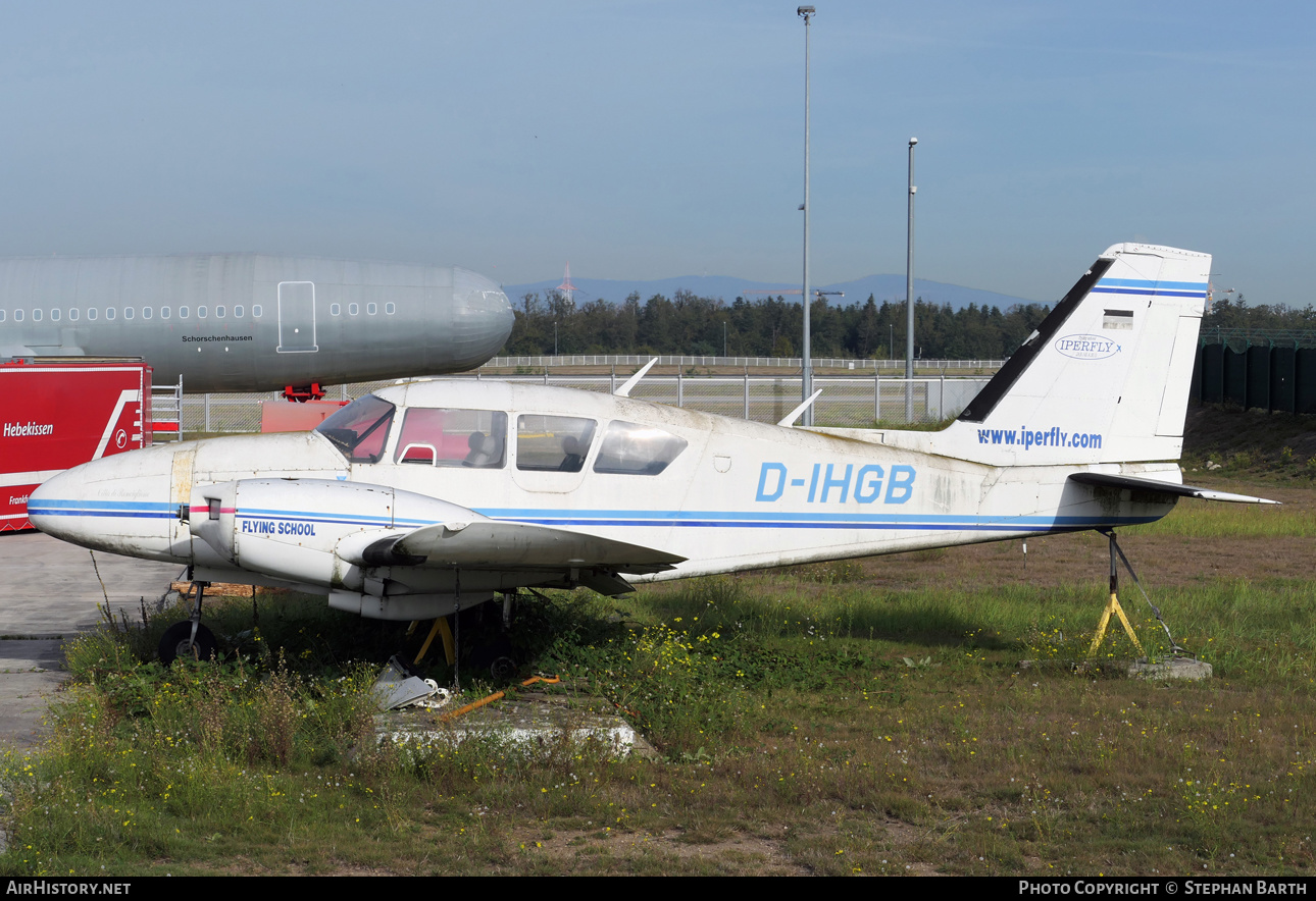 Aircraft Photo of D-IHGB | Piper PA-23-250 Aztec C | IperFly Flight School | AirHistory.net #614595